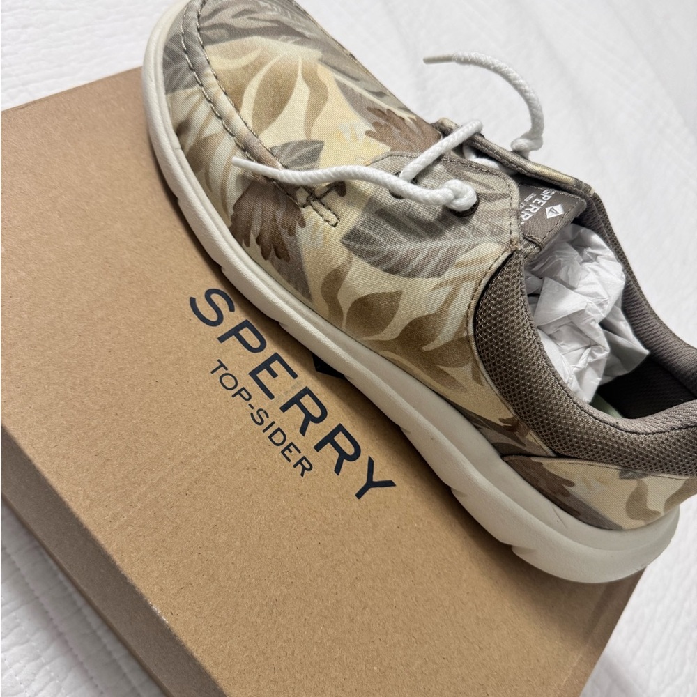 Sperry Leaf Pattern Boat Shoes in Brown and Cream